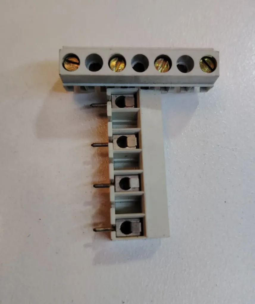 4-pin PCB terminal block